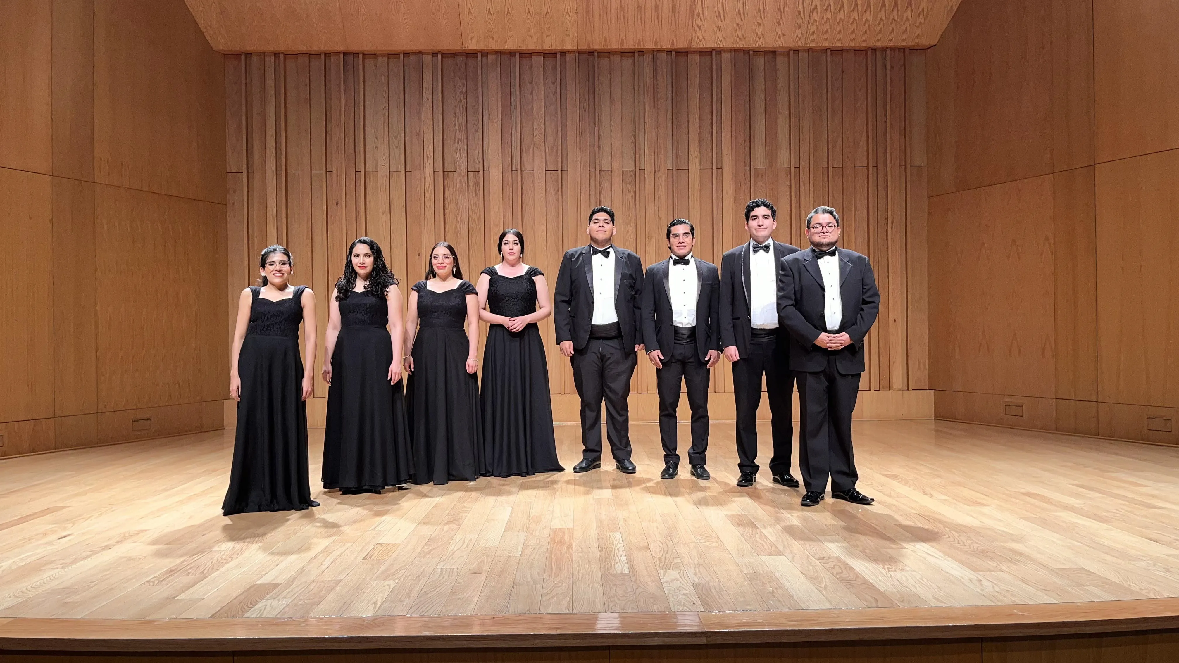 Octet of voices Mexican Voices Through Europe