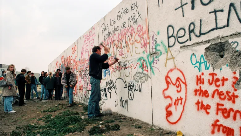 fall of berlin wall 780x440 shutterstock