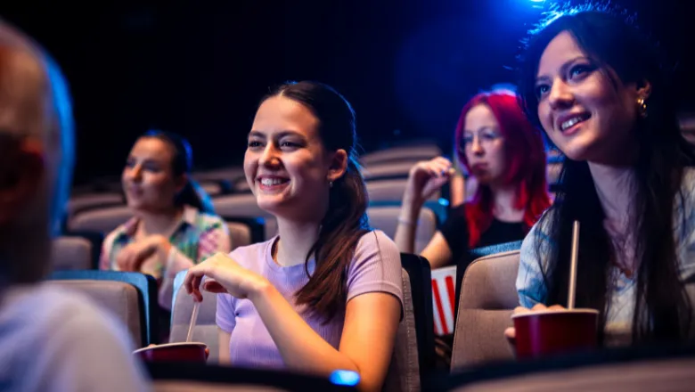 students in cinema 780x440 (shutterstock)