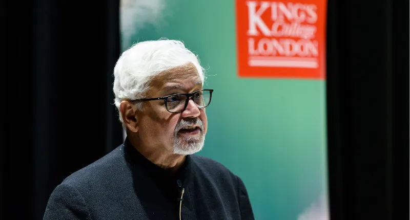 amitav ghosh feature image (Richard Eaton)