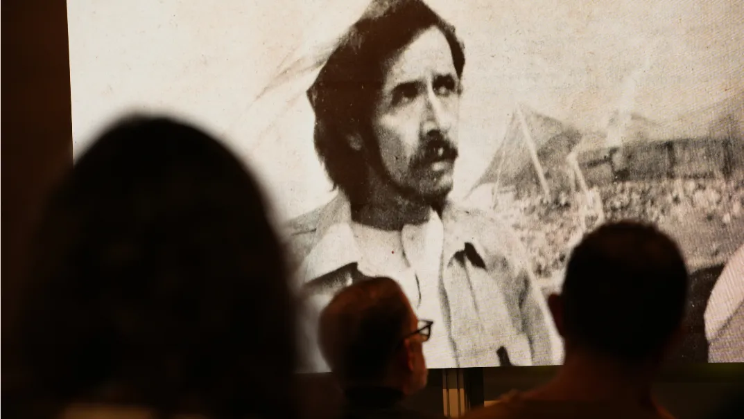 Photo of Jorge Eduardo Eielson, Peruvian artist and writer, projected on a screen