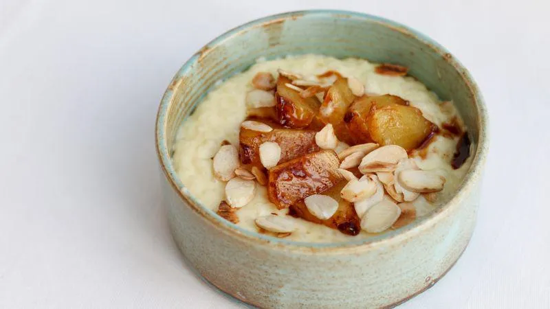 Coconut rice pudding with caramelised pineapple