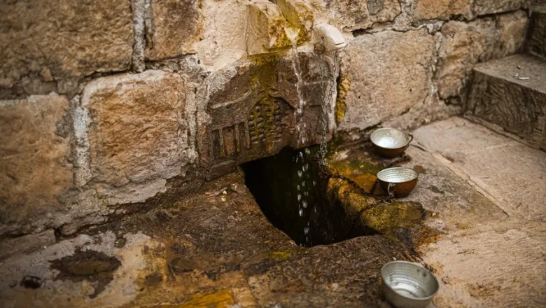 Lalish Temple, a sacred Yazidi site, in Iraqi Kurdistan. Credit: Shutterstock/Xanda Photography.