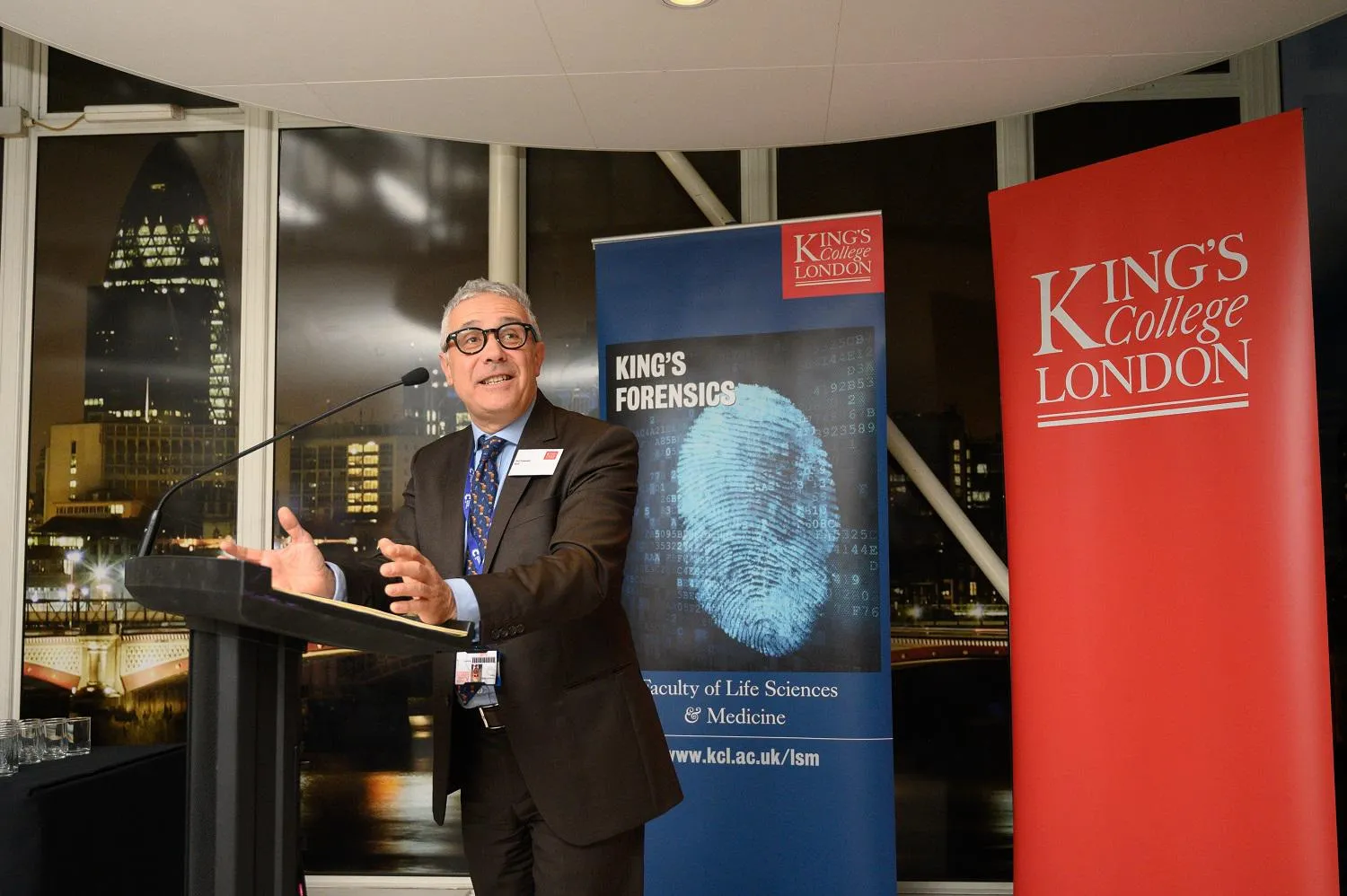 Professor Francesco Dazzi, Vice Dean (International) of the Faculty of Life Sciences & Medicine at King’s, addresses the students