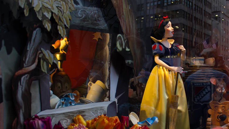 Disney's Snow White: Has the fairy tale already gone sour? - BBC News