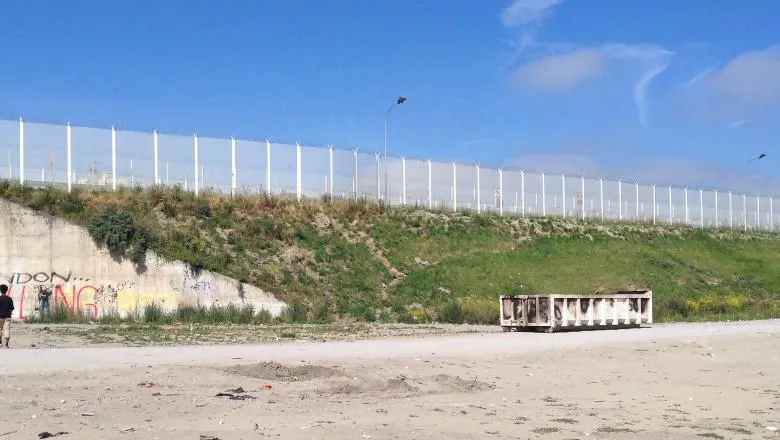 780x440 Calais fence